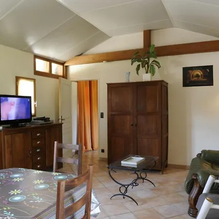 Casa vacanze Colombé-le-sec, 3 Pièces, 4 Personnes - Fr-1-543-76