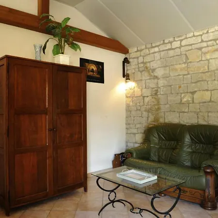 Colombé-le-sec, 3 Pièces, 4 Personnes - Fr-1-543-76 Casa vacanze Colombé-le-Sec
